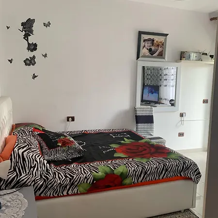 Beach Apartment-durres 아파트 Durrës